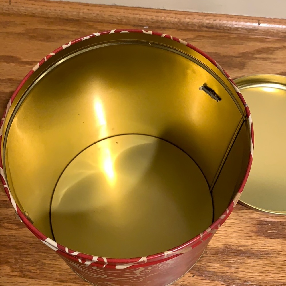 Empty Cookie Box - Picture 10 of 12